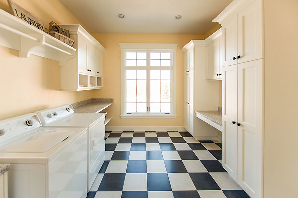 Kalamazoo MI - Laundry Room Organization